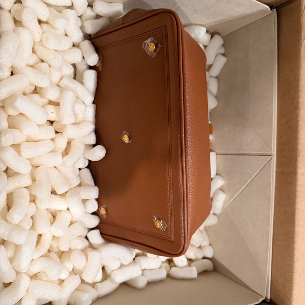 Elegant Brown Leather Shoulder Bag